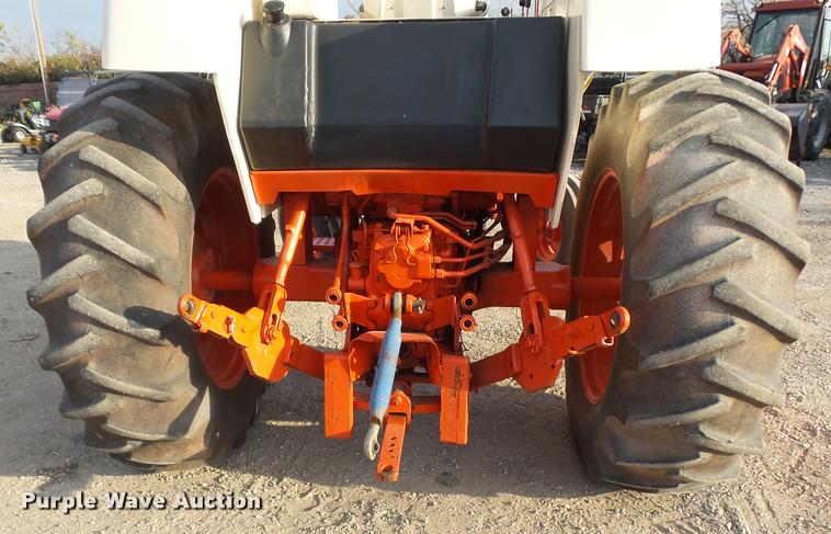 image for item DE9514 1972 Case 970 tractor