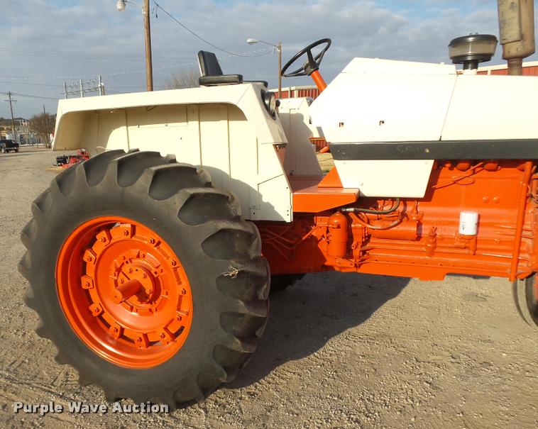 image for item DE9514 1972 Case 970 tractor