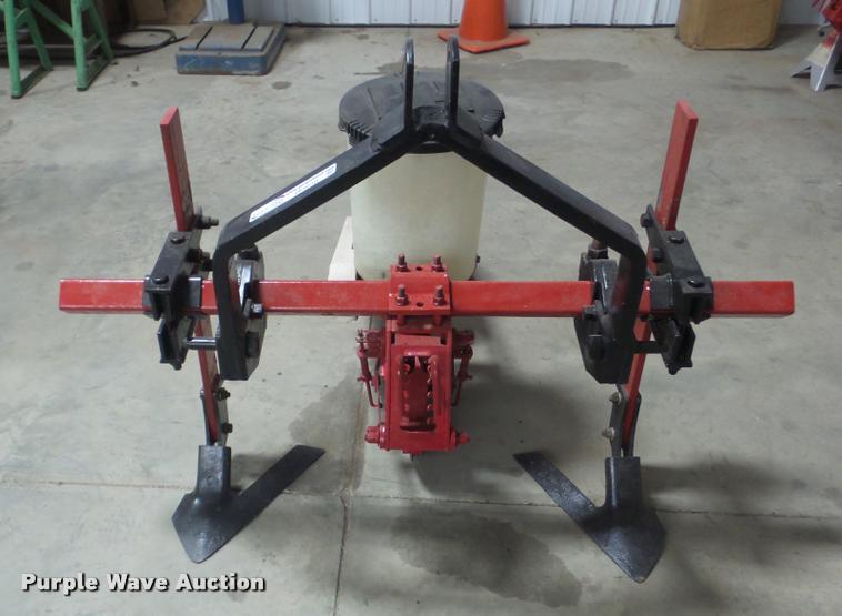 image for item DF9210 International 295 planter