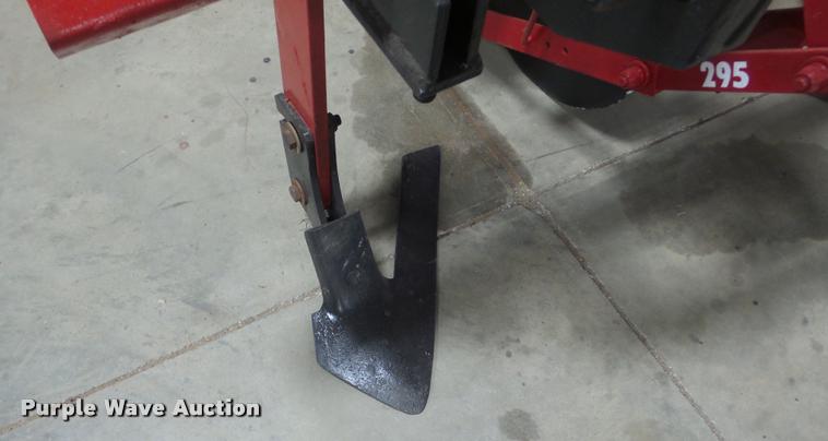 image for item DF9210 International 295 planter