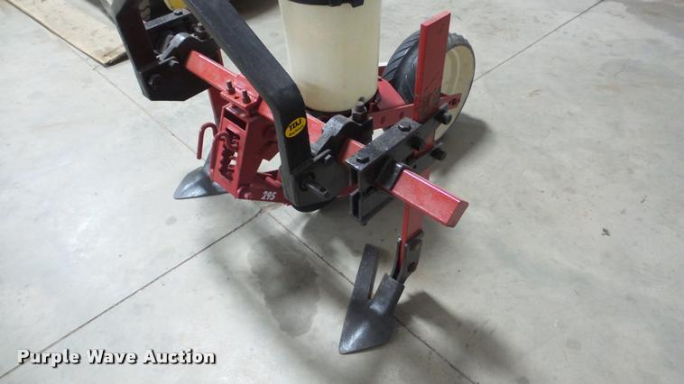 image for item DF9210 International 295 planter