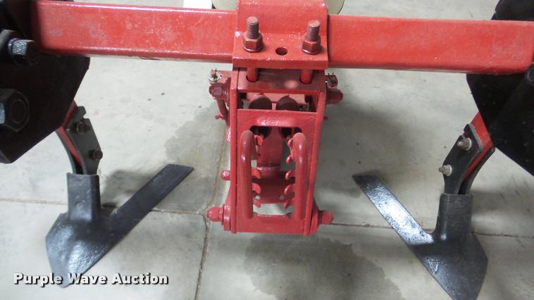 image for item DF9210 International 295 planter