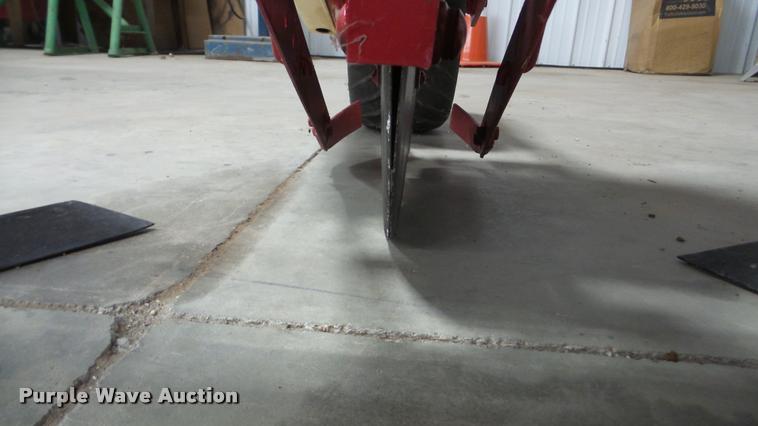 image for item DF9210 International 295 planter