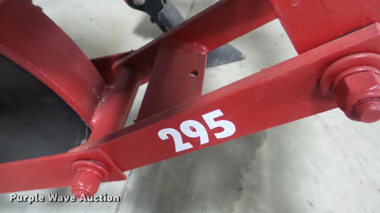 image for item DF9210 International 295 planter