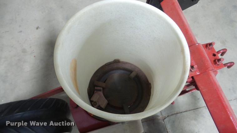 image for item DF9210 International 295 planter