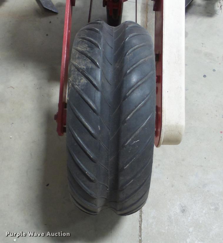 image for item DF9210 International 295 planter