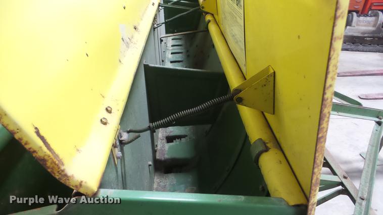 image for item DF9212 John Deere FB8 grain drill