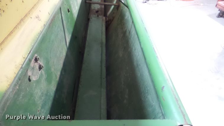 image for item DF9212 John Deere FB8 grain drill