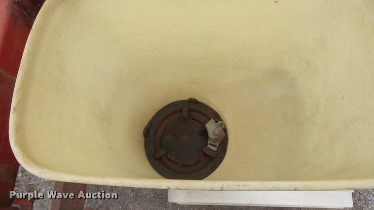 image for item DF9213 International 295 planter