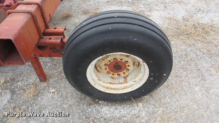 image for item DF9213 International 295 planter