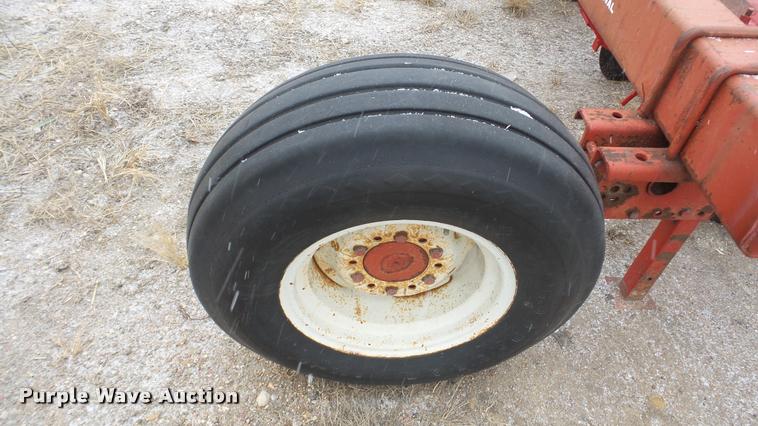 image for item DF9213 International 295 planter