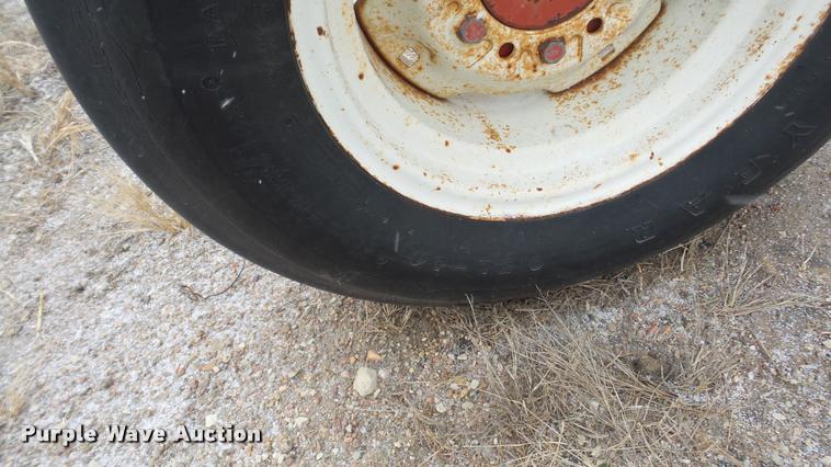 image for item DF9213 International 295 planter