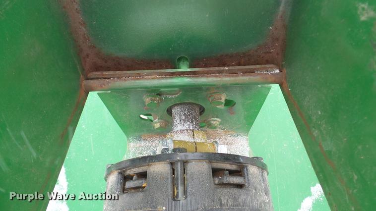 image for item DF9214 John Deere MX6 rotary mower