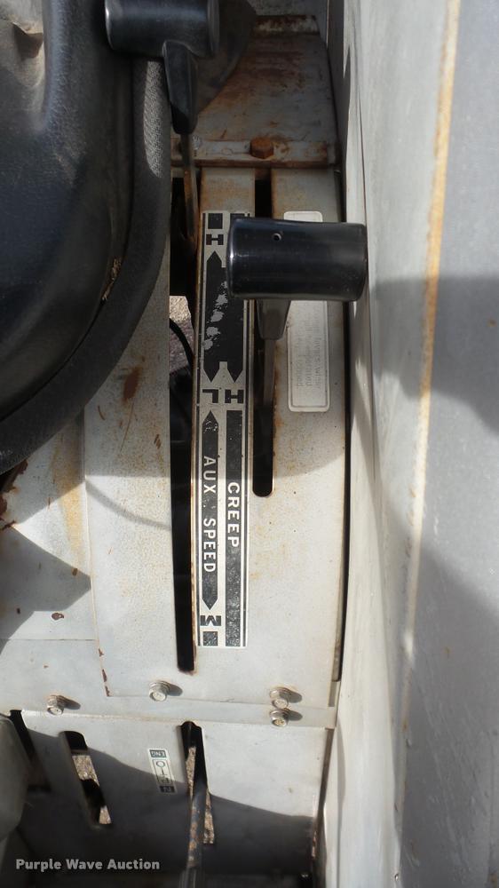 image for item DF9216 White Field Boss 37 tractor