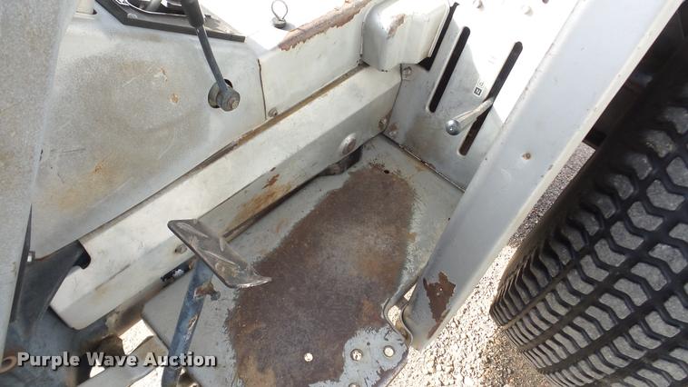 image for item DF9216 White Field Boss 37 tractor