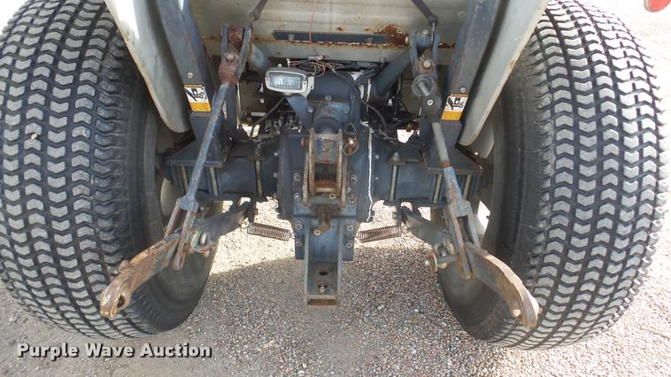 image for item DF9216 White Field Boss 37 tractor