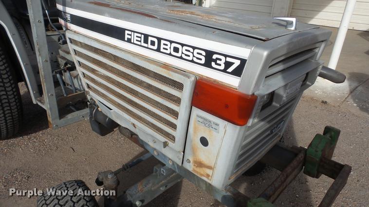 image for item DF9216 White Field Boss 37 tractor