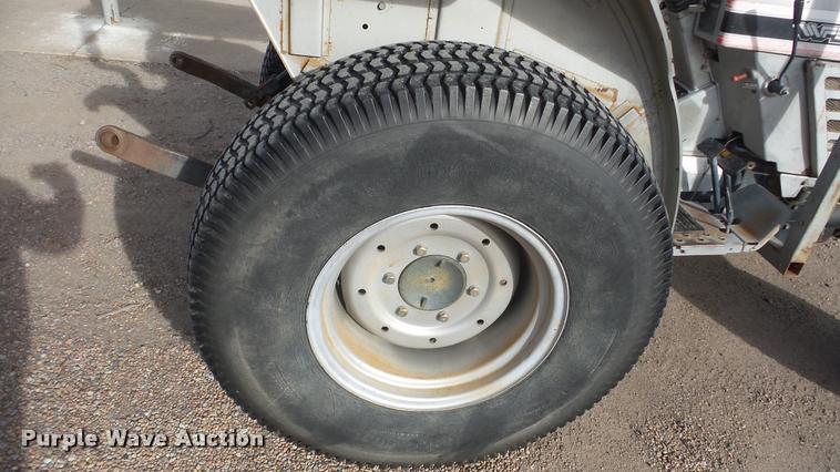 image for item DF9216 White Field Boss 37 tractor