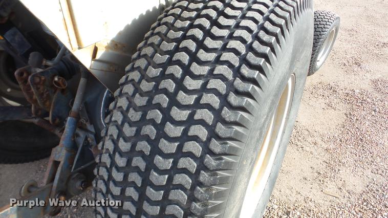 image for item DF9216 White Field Boss 37 tractor