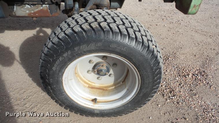 image for item DF9216 White Field Boss 37 tractor