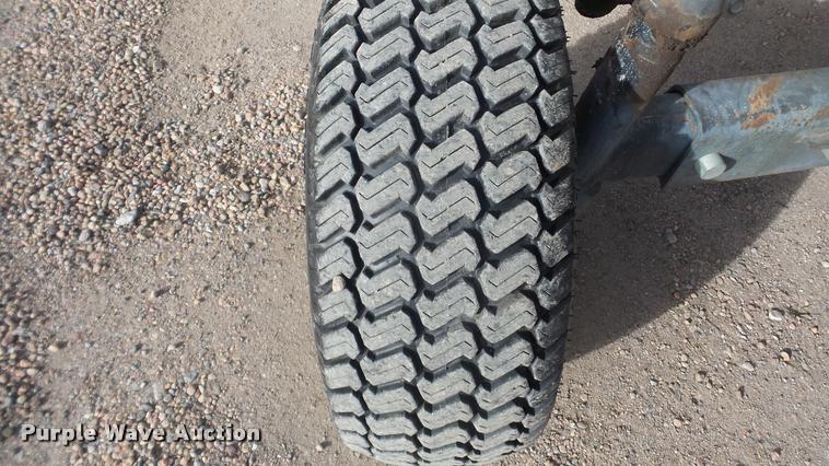 image for item DF9216 White Field Boss 37 tractor