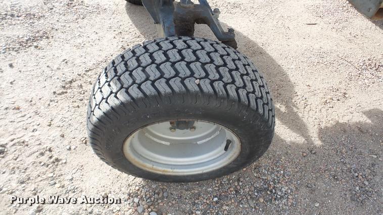 image for item DF9216 White Field Boss 37 tractor