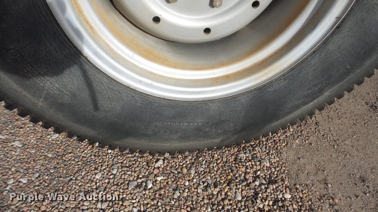 image for item DF9216 White Field Boss 37 tractor