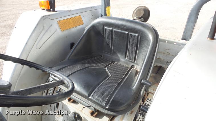 image for item DF9216 White Field Boss 37 tractor