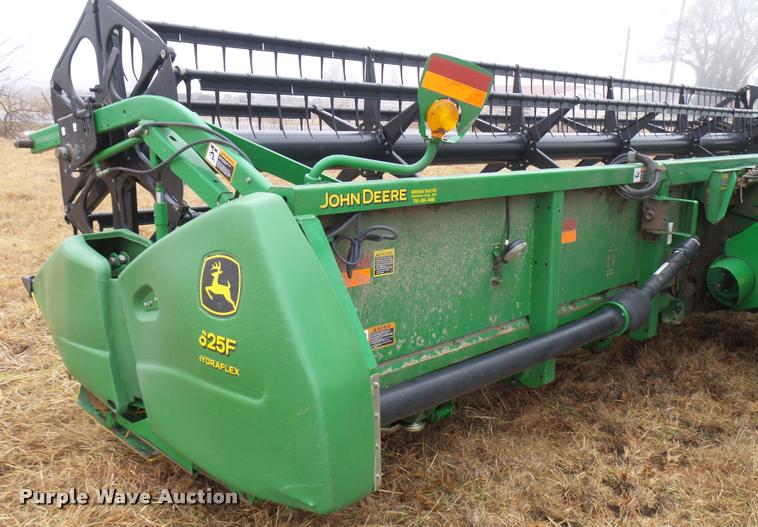 image for item F1007 2004 John Deere 625F flex head