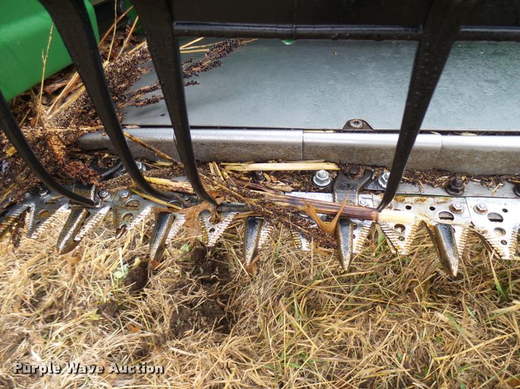 image for item F1007 2004 John Deere 625F flex head