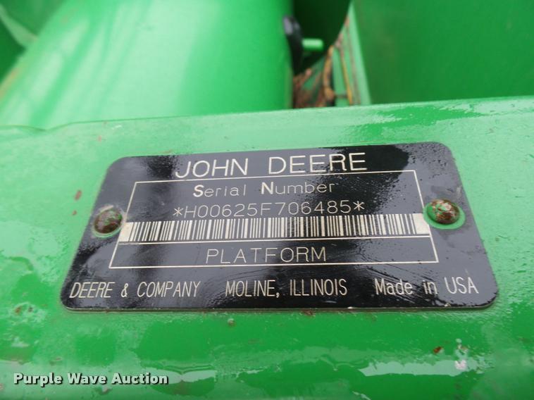 image for item F1007 2004 John Deere 625F flex head
