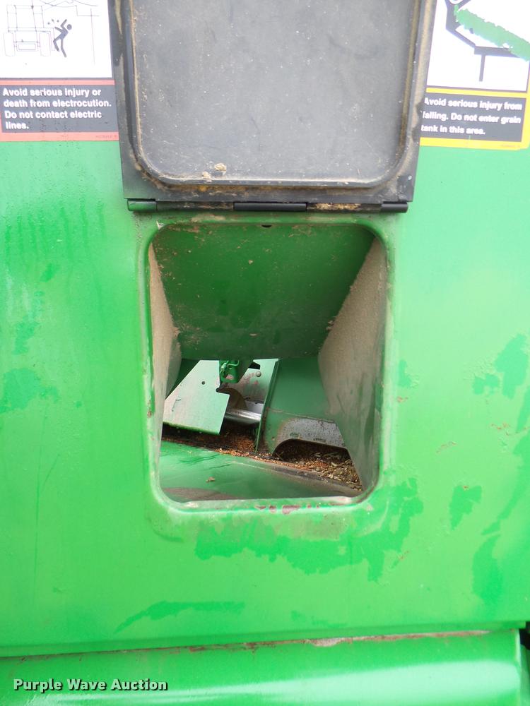 image for item F1008 2004 John Deere 9560 STS combine