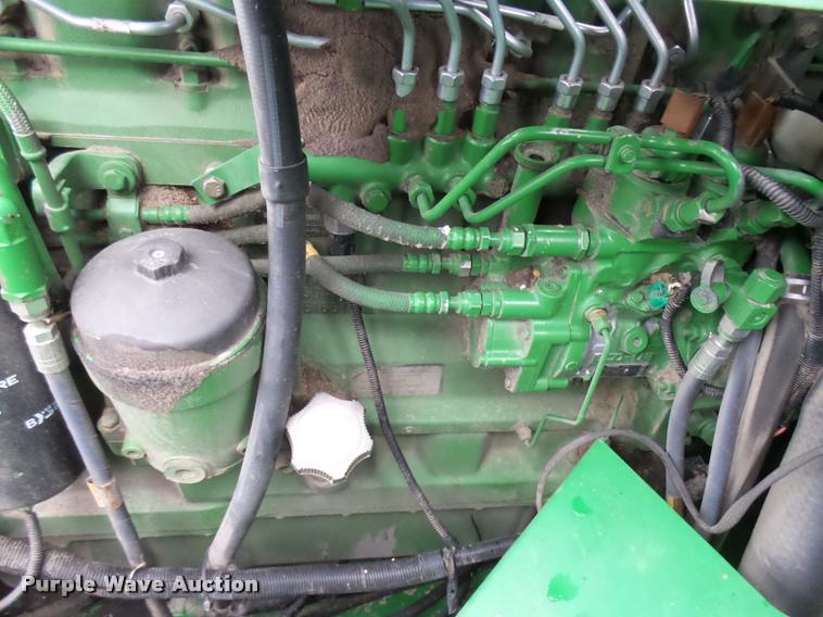 image for item F1008 2004 John Deere 9560 STS combine