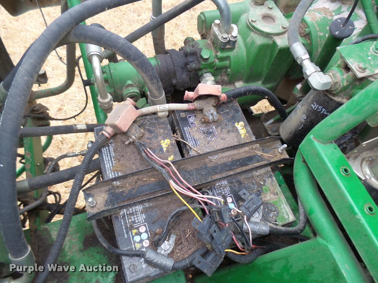 image for item F1008 2004 John Deere 9560 STS combine