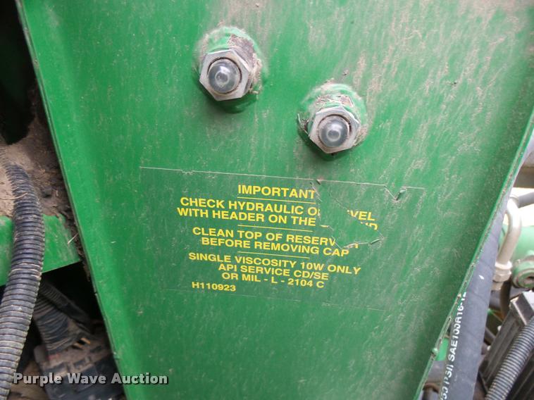 image for item F1008 2004 John Deere 9560 STS combine