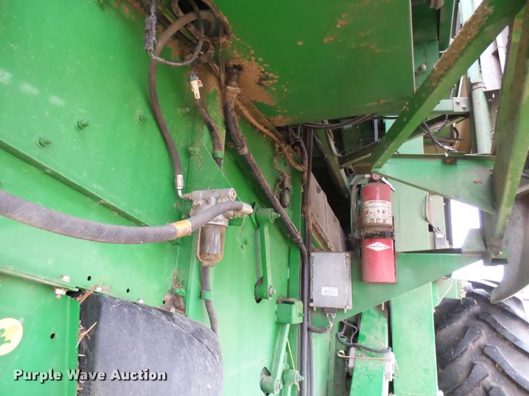 image for item F1008 2004 John Deere 9560 STS combine