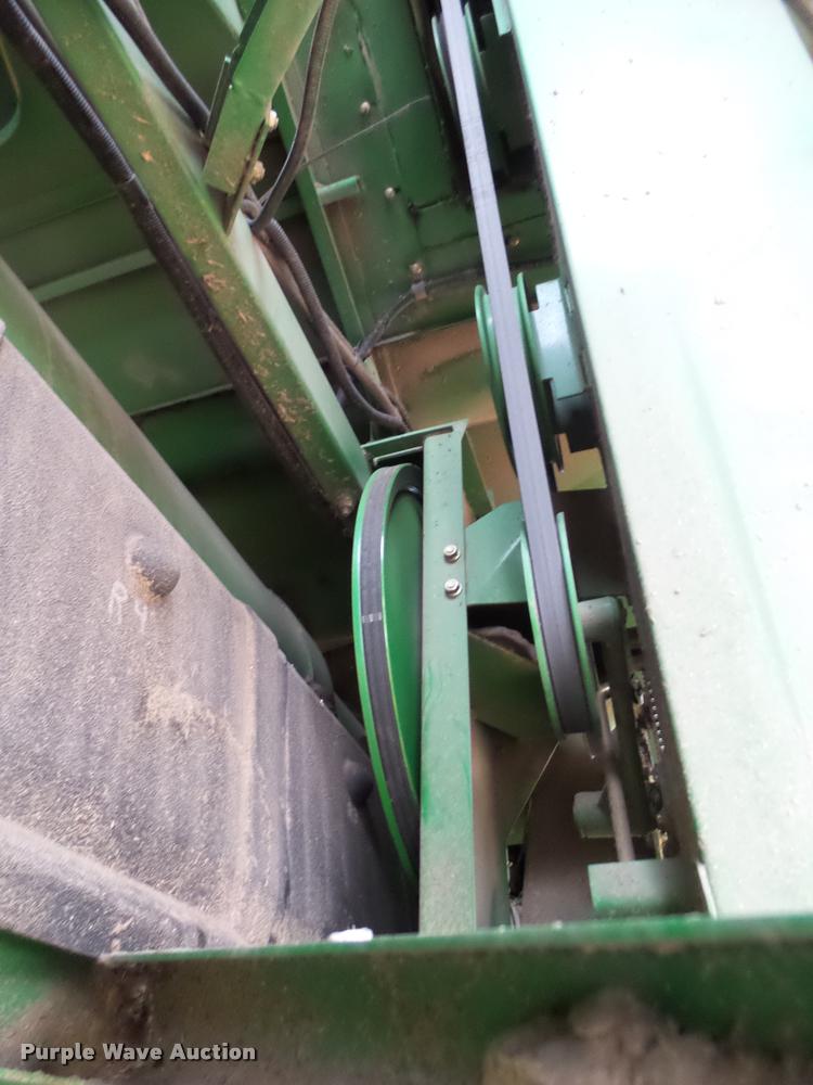 image for item F1008 2004 John Deere 9560 STS combine