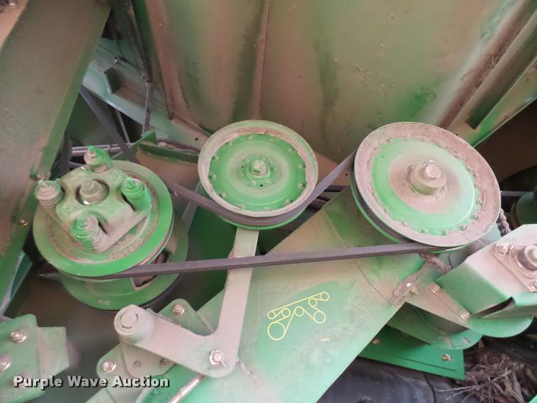 image for item F1008 2004 John Deere 9560 STS combine