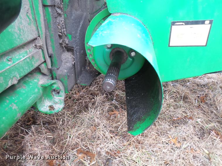 image for item F1008 2004 John Deere 9560 STS combine