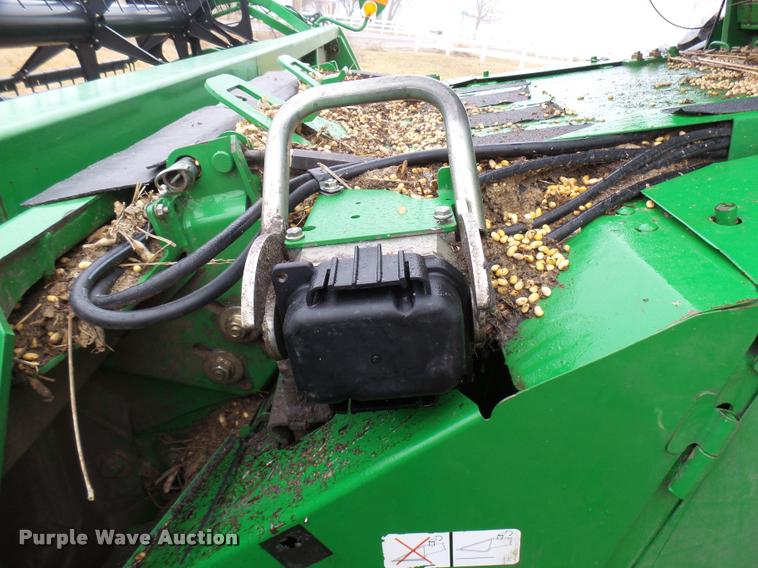 image for item F1008 2004 John Deere 9560 STS combine