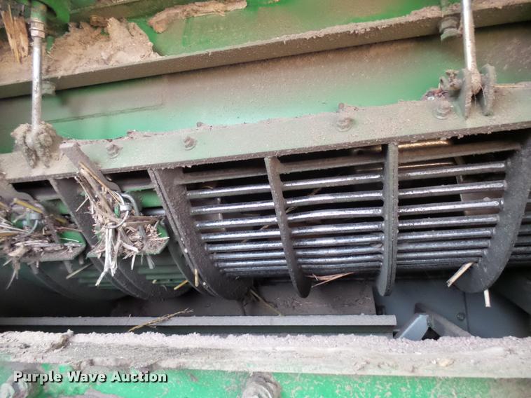 image for item F1008 2004 John Deere 9560 STS combine