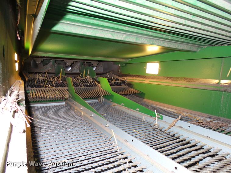 image for item F1008 2004 John Deere 9560 STS combine