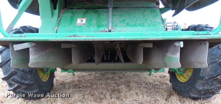image for item F1008 2004 John Deere 9560 STS combine
