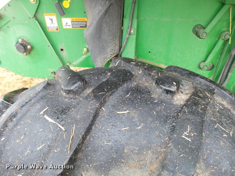 image for item F1008 2004 John Deere 9560 STS combine