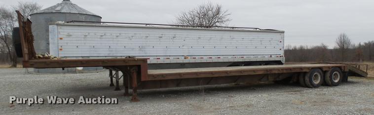 image for item L7186 1979 Great Dane step deck trailer