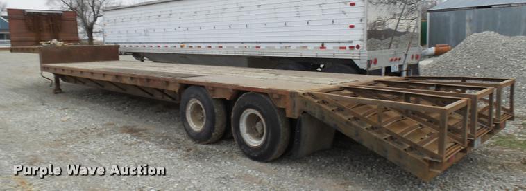 image for item L7186 1979 Great Dane step deck trailer