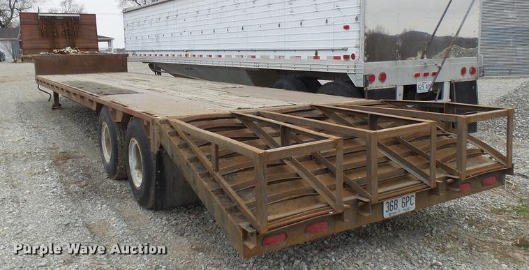 image for item L7186 1979 Great Dane step deck trailer