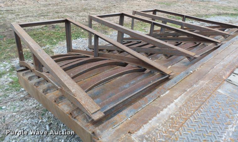 image for item L7186 1979 Great Dane step deck trailer