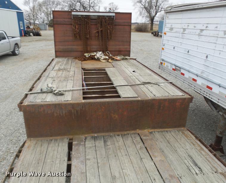 image for item L7186 1979 Great Dane step deck trailer