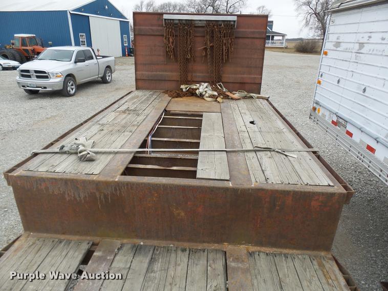 image for item L7186 1979 Great Dane step deck trailer